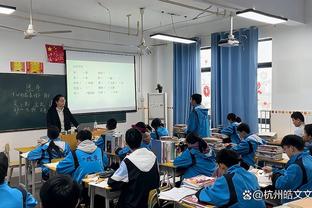 记者：切尔西本场10人缺阵，可能会有一些青训球员首秀